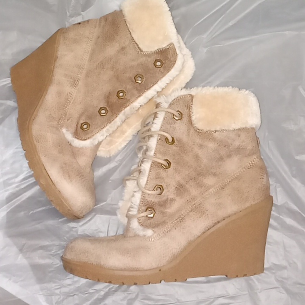 Dolce by Mojo Moxy Women's Boots.